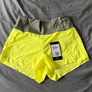 Arc'teryx 
Essent Run High-Rise 3.5" Shorts - Women's